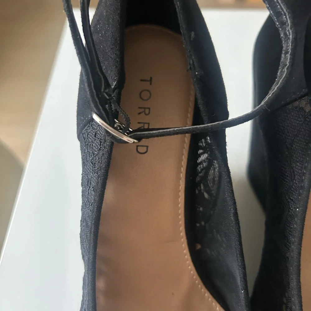 Torrid Black Lace Ankle Strap Platform Wedge Shoes 8 1/2 W Wide - Picture 6 of 10